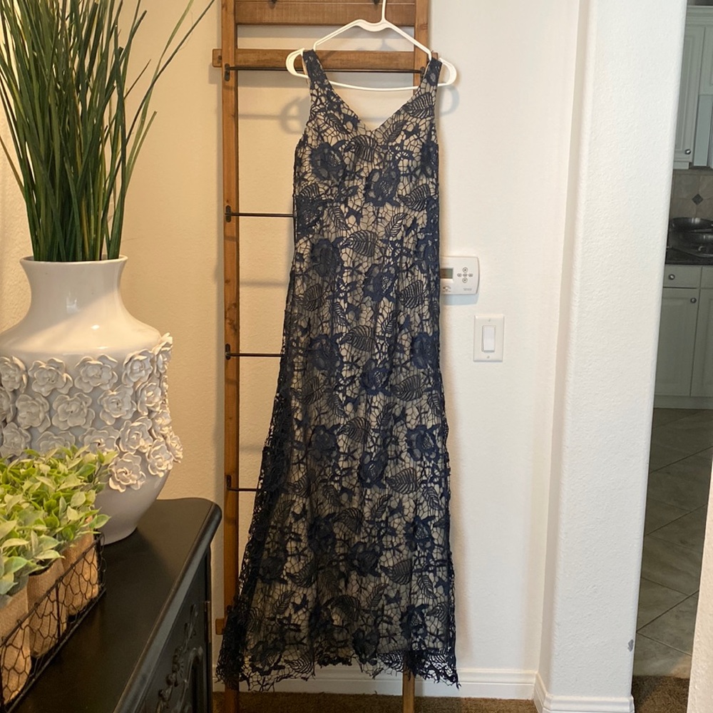 JJs House Bridal/Maid of Honor Store Long Blue Lace Gown With Small Train
